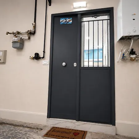 Leo's Apartament *